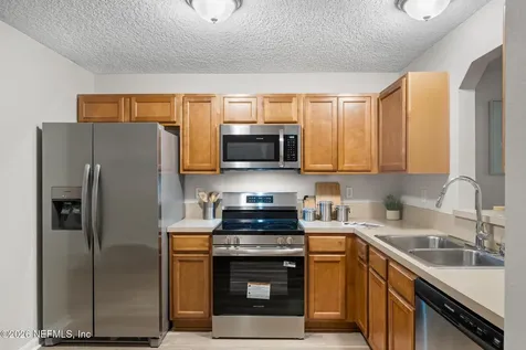 8400 Mcgirts Village Lane Jacksonville FL 32210