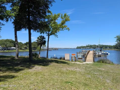 5201 Atlantic Boulevard Jacksonville FL 32207