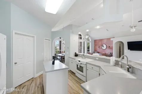4226 Stacey Road W Jacksonville FL 32250