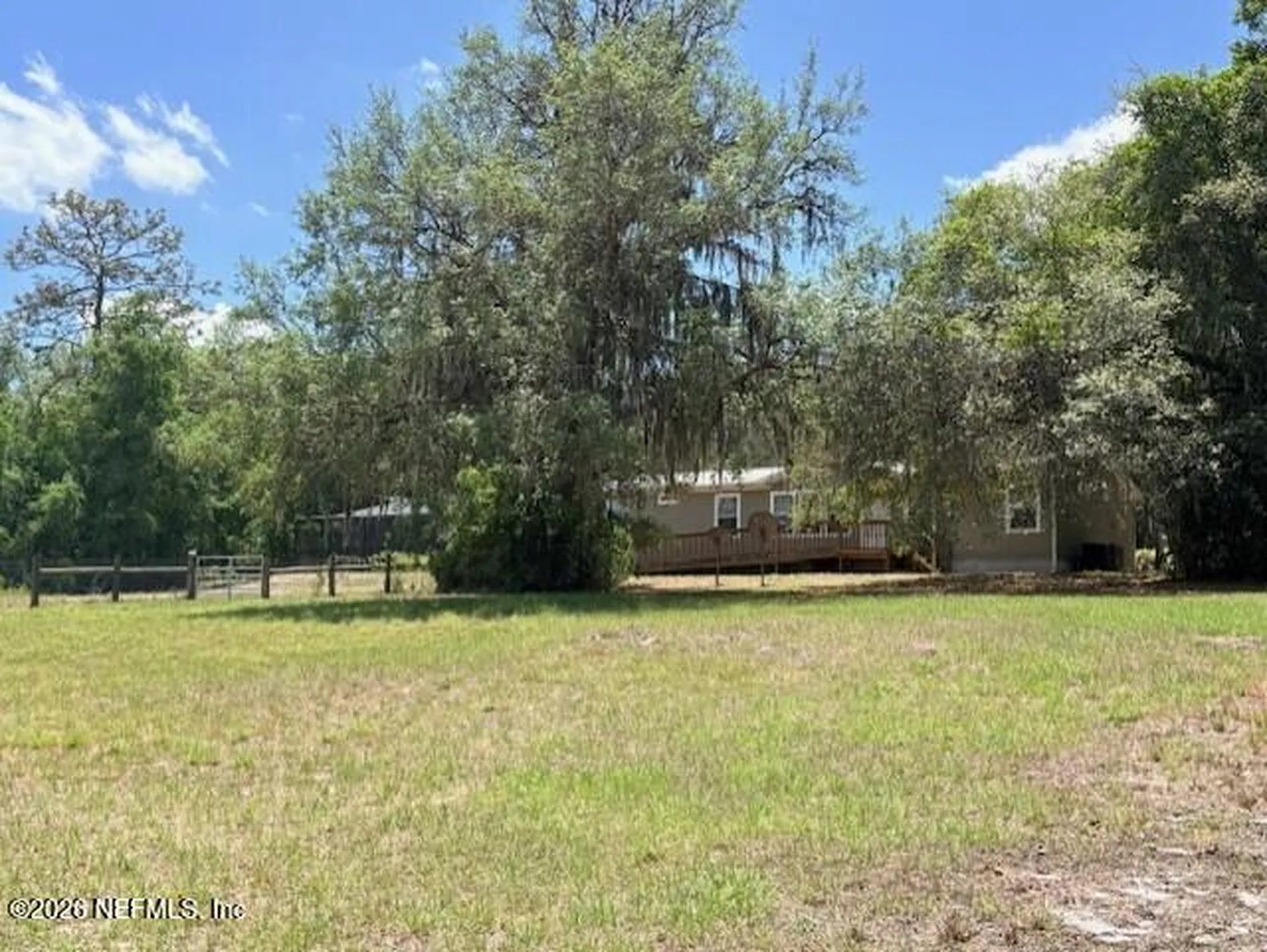 240 Swan Lake Drive Melrose FL 32666