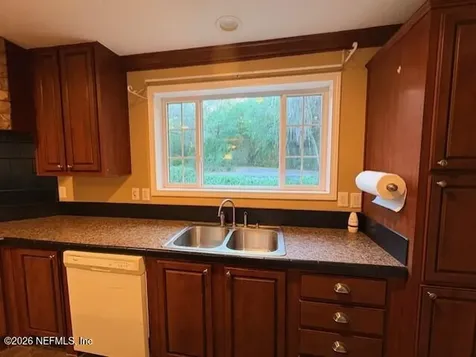 240 Swan Lake Drive Melrose FL 32666