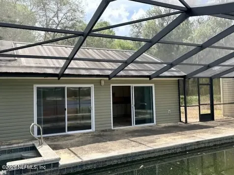 240 Swan Lake Drive Melrose FL 32666