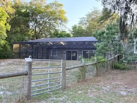 240 Swan Lake Drive Melrose FL 32666