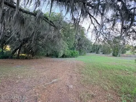 240 Swan Lake Drive Melrose FL 32666