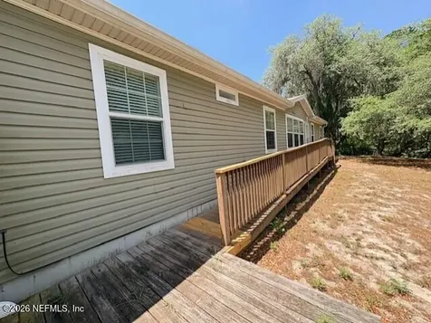 240 Swan Lake Drive Melrose FL 32666