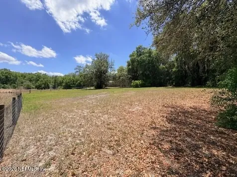 240 Swan Lake Drive Melrose FL 32666