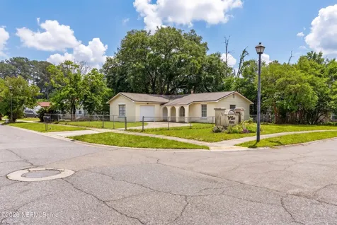 8046 Triumph Lane S Jacksonville FL 32244