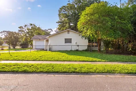 8046 Triumph Lane S Jacksonville FL 32244