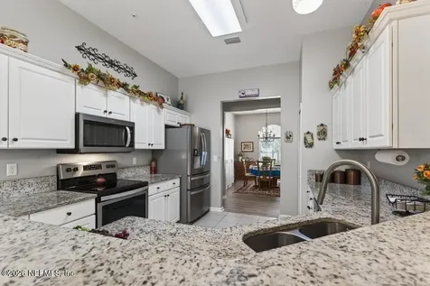 15755 Northside Drive E Jacksonville FL 32218