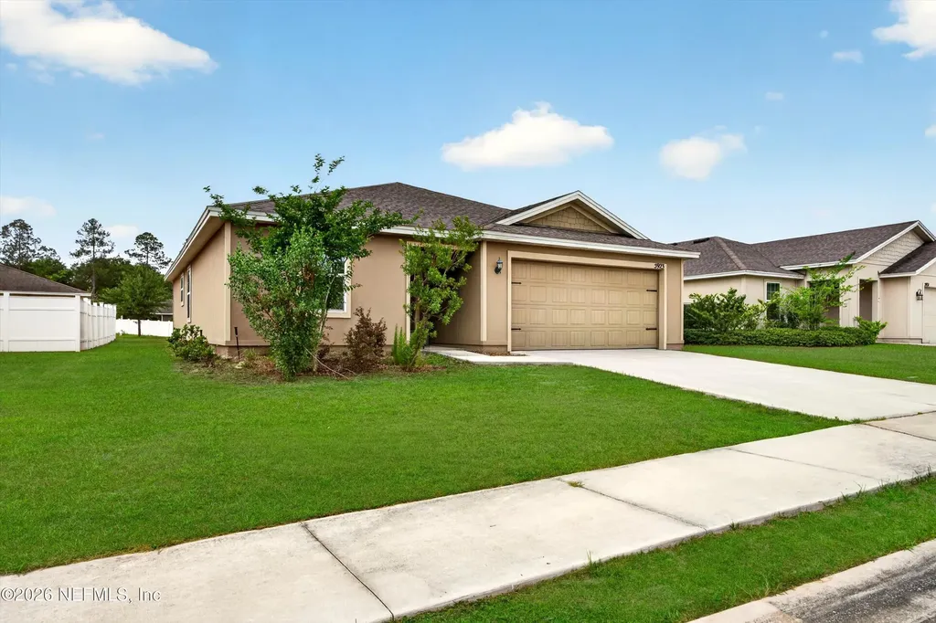 5923 Crosby Lake Way E Macclenny FL 32063