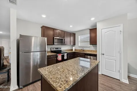 5923 Crosby Lake Way E Macclenny FL 32063