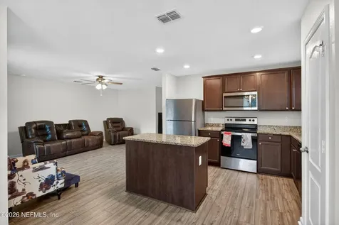 5923 Crosby Lake Way E Macclenny FL 32063