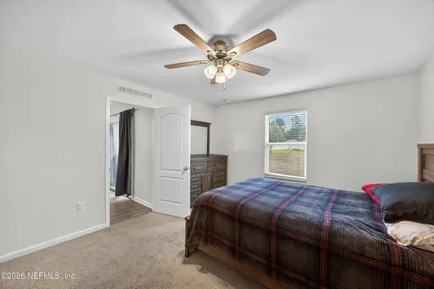5923 Crosby Lake Way E Macclenny FL 32063