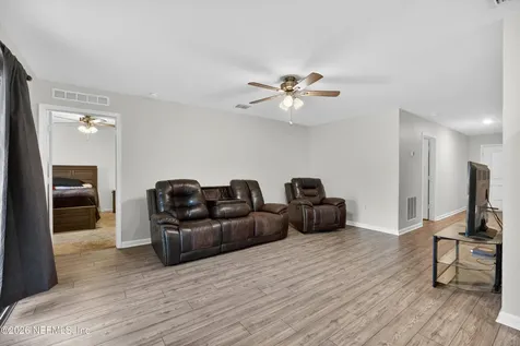 5923 Crosby Lake Way E Macclenny FL 32063