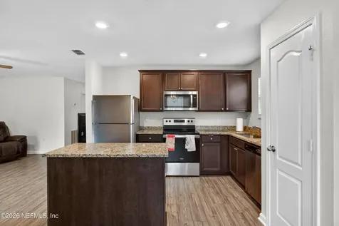 5923 Crosby Lake Way E Macclenny FL 32063