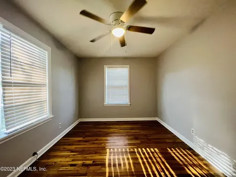2105 Kingswood Road Jacksonville FL 32207