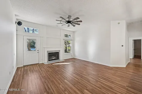 208 Honeysuckle Way St. Johns FL 32259