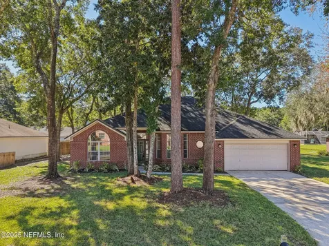 208 Honeysuckle Way St. Johns FL 32259