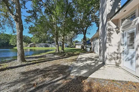 208 Honeysuckle Way St. Johns FL 32259