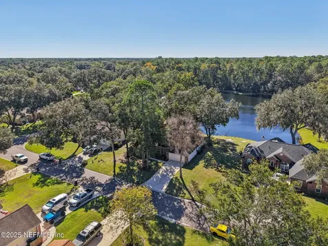 208 Honeysuckle Way St. Johns FL 32259