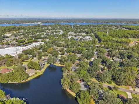 208 Honeysuckle Way St. Johns FL 32259
