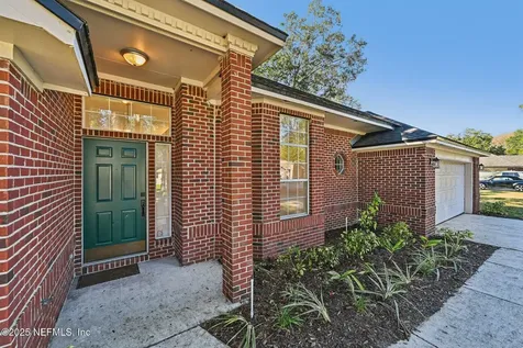 208 Honeysuckle Way St. Johns FL 32259