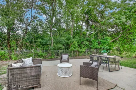 8319 Springtree Road Jacksonville FL 32210