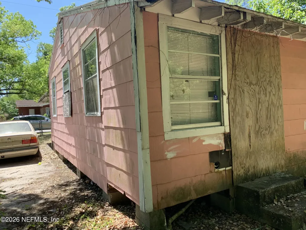1565 W 27th Street Jacksonville FL 32209