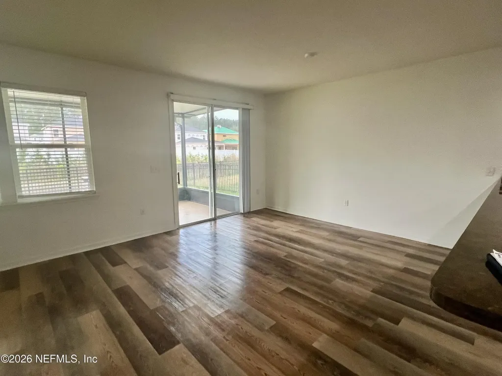 556 Worcester Court Jacksonville FL 32218
