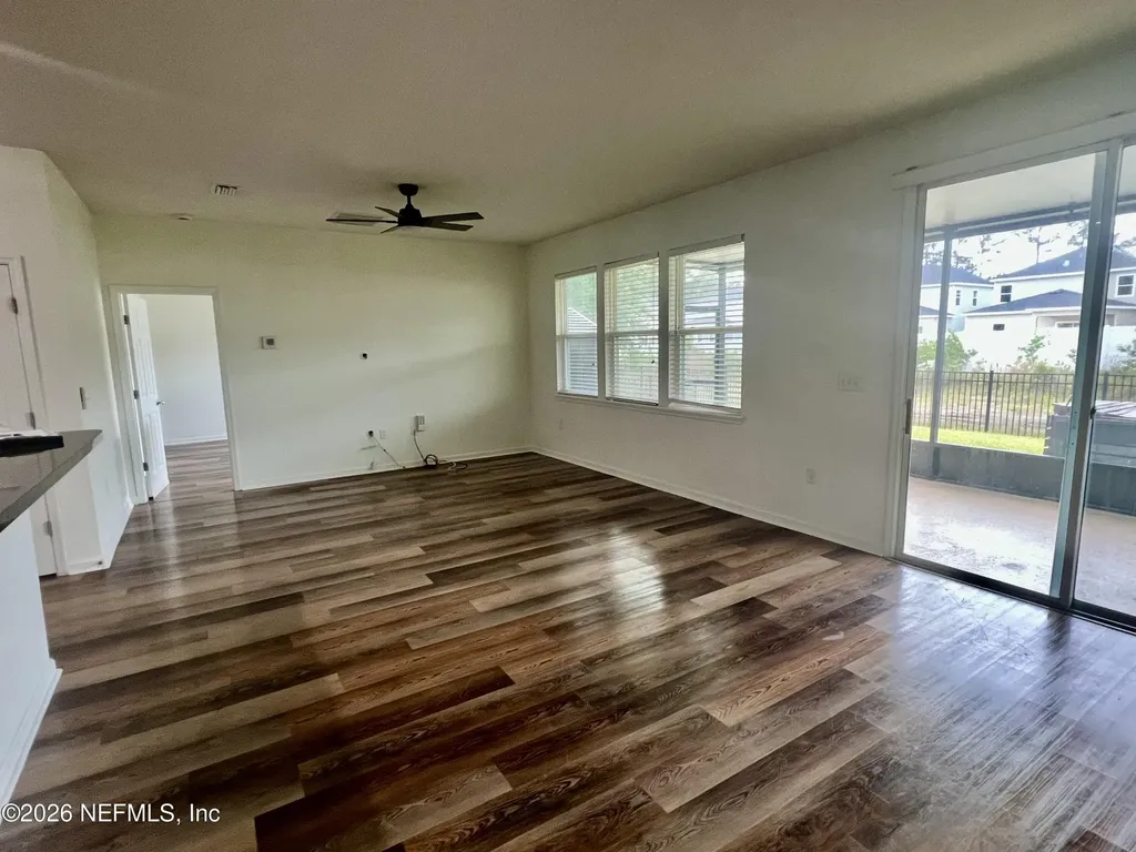 556 Worcester Court Jacksonville FL 32218