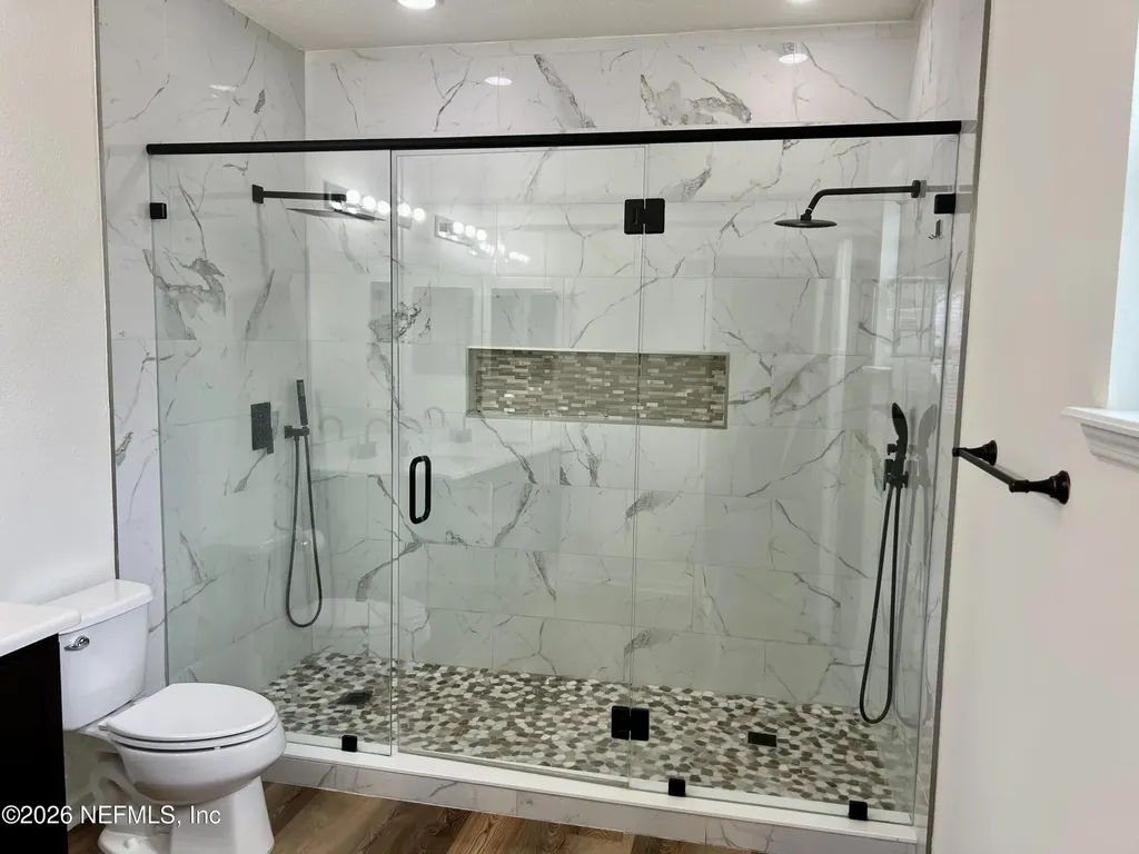 556 Worcester Court Jacksonville FL 32218