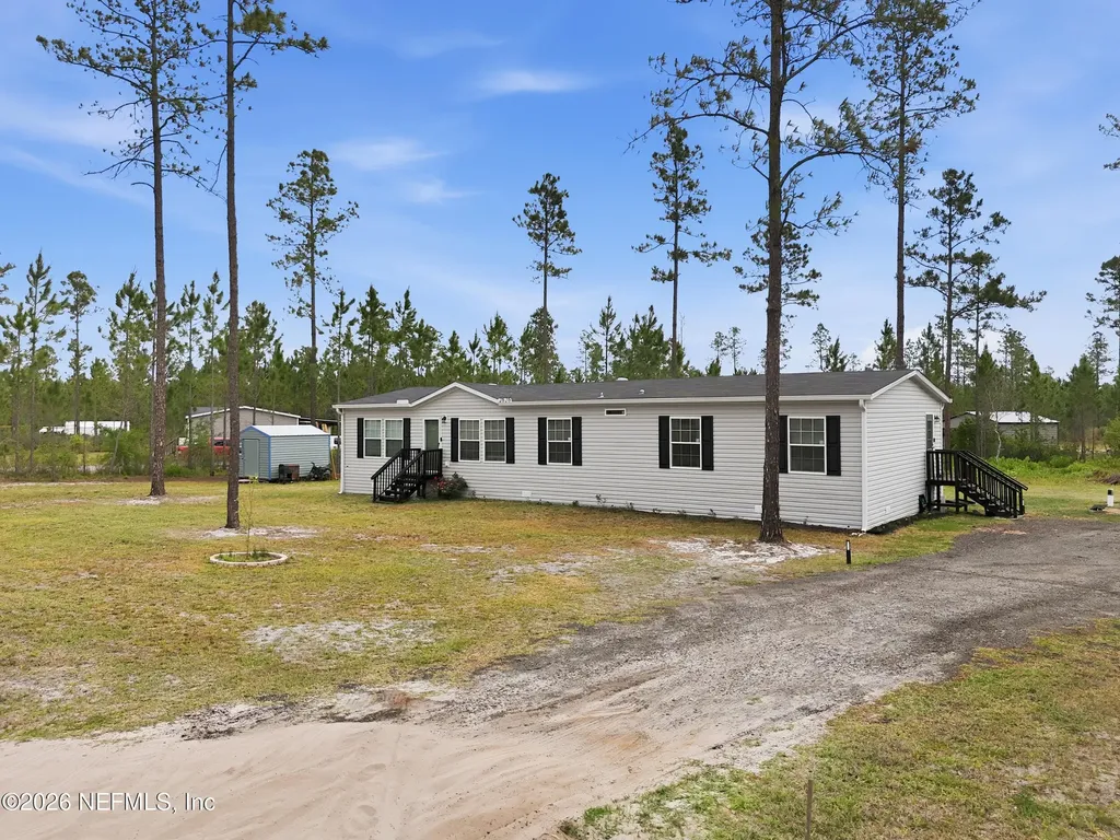 2626 Will Elledge Road Glen St. Mary FL 32040