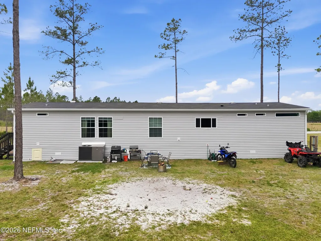2626 Will Elledge Road Glen St. Mary FL 32040