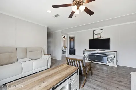 2626 Will Elledge Road Glen St. Mary FL 32040
