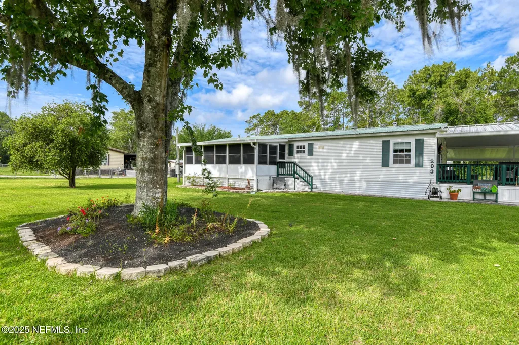 203 Horse Landing Road Satsuma FL 32189