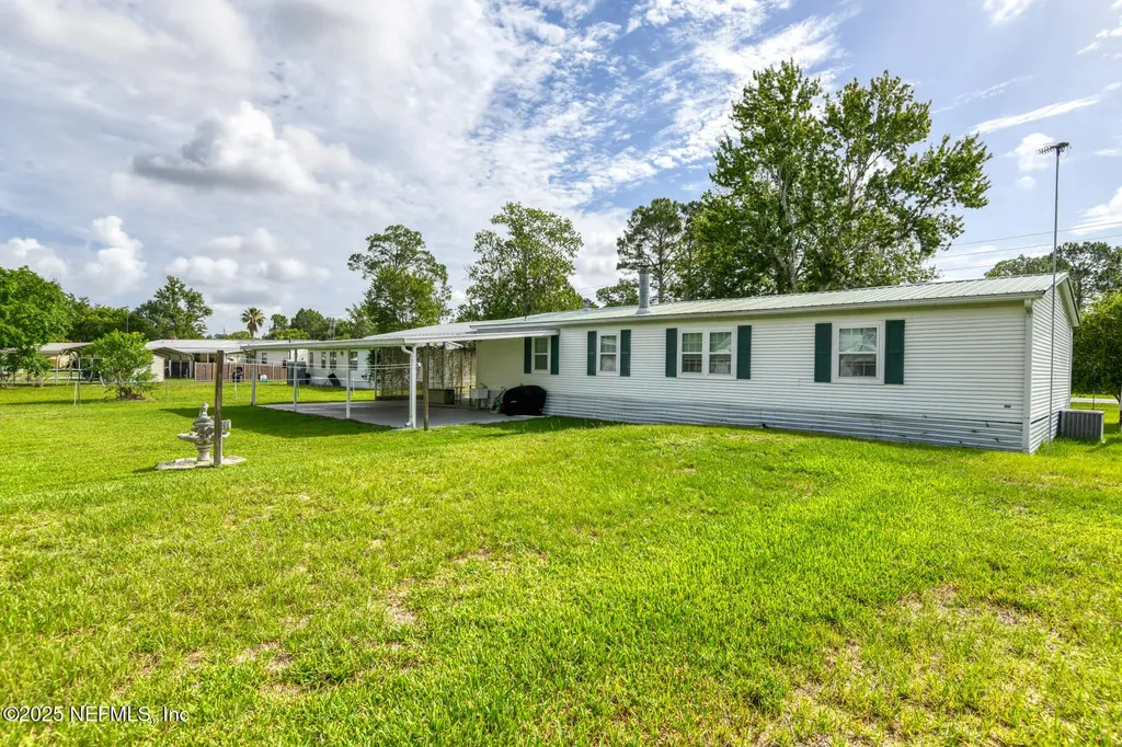 203 Horse Landing Road Satsuma FL 32189