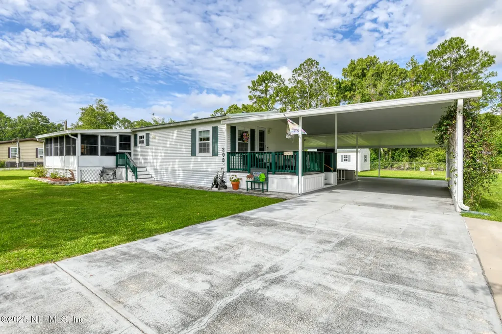 203 Horse Landing Road Satsuma FL 32189