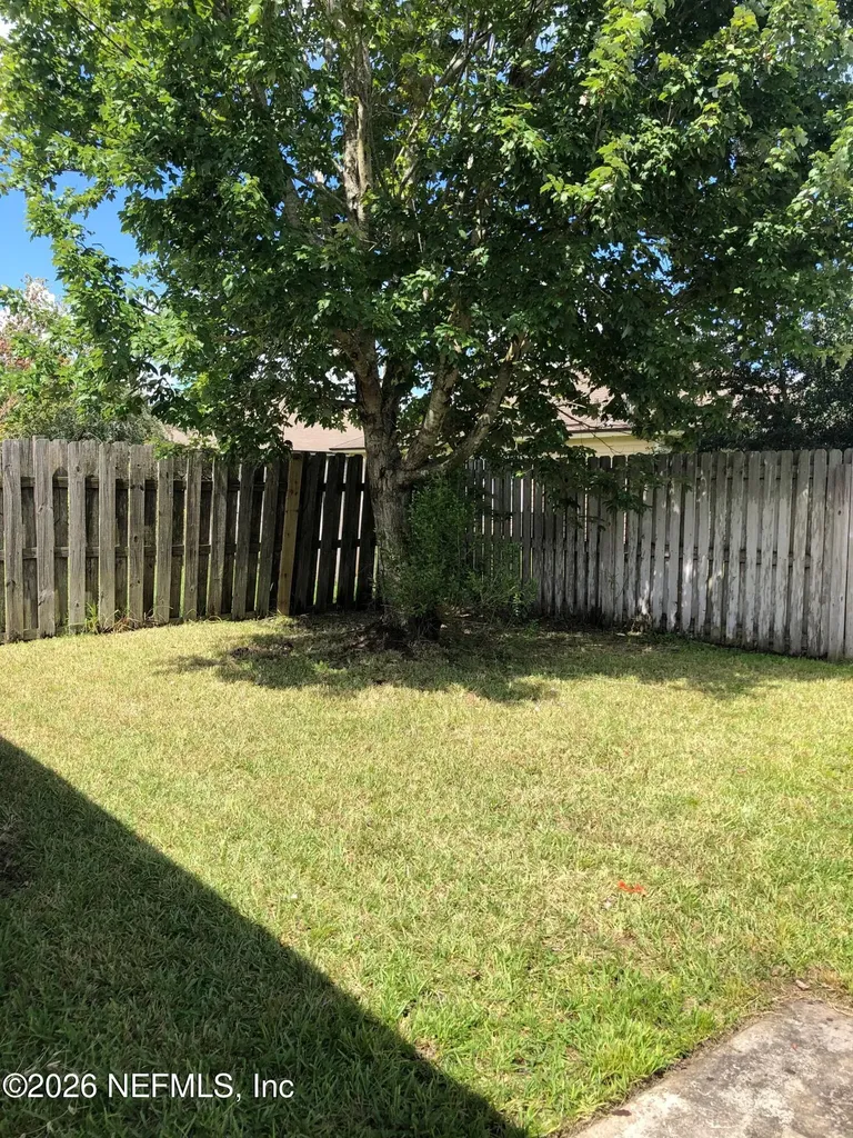 6902 Southern Oaks Drive W Jacksonville FL 32244