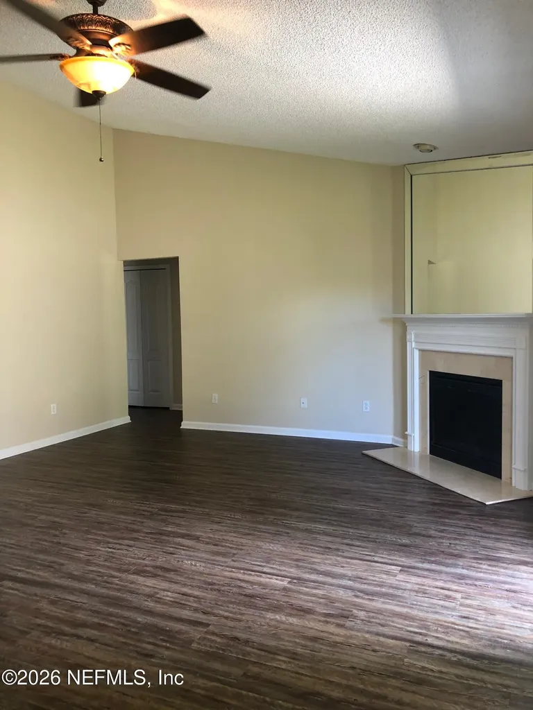 6902 Southern Oaks Drive W Jacksonville FL 32244