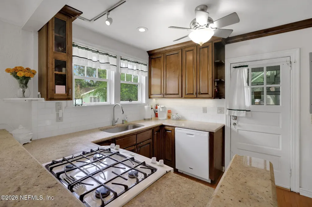 1067 Cherry Street Jacksonville FL 32205
