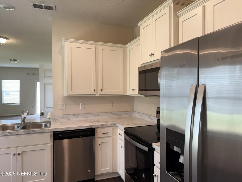 878 Capitol Parkway Jacksonville FL 32218