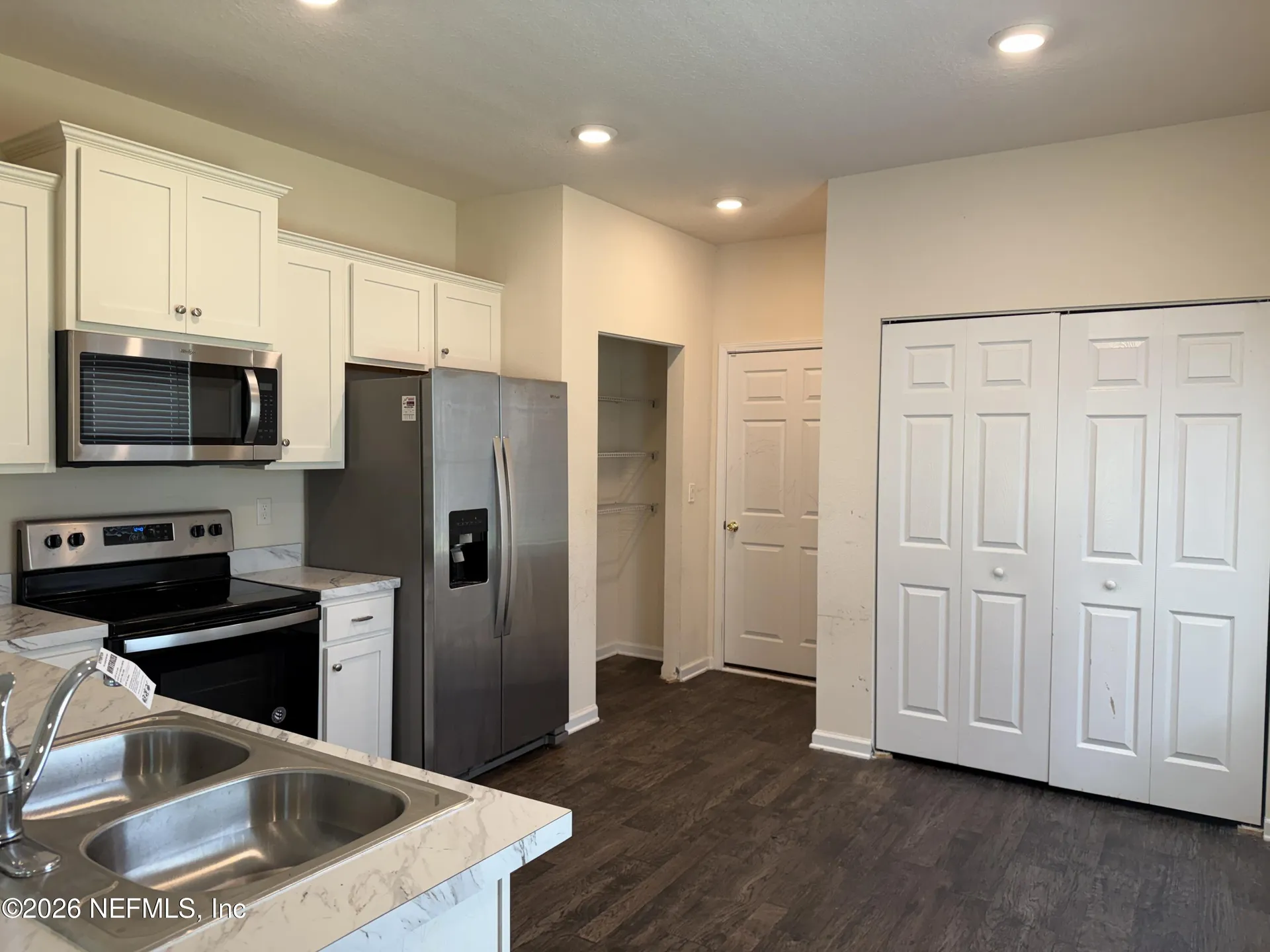 878 Capitol Parkway Jacksonville FL 32218
