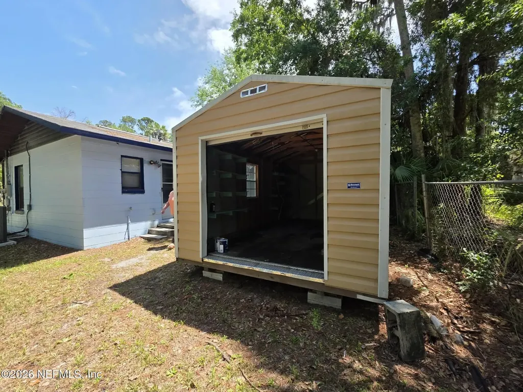 601 Mcclure Street Welaka FL 32189