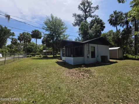 601 Mcclure Street Welaka FL 32189