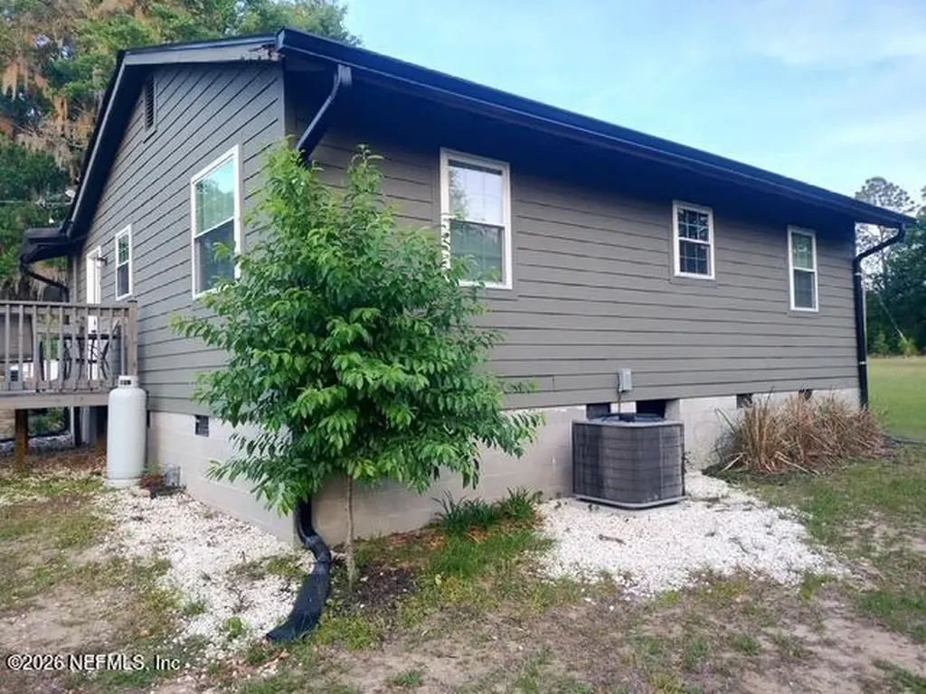 137 Hill Street Hawthorne FL 32640