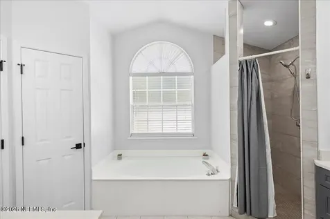 530 Remington Forest Drive St. Johns FL 32259
