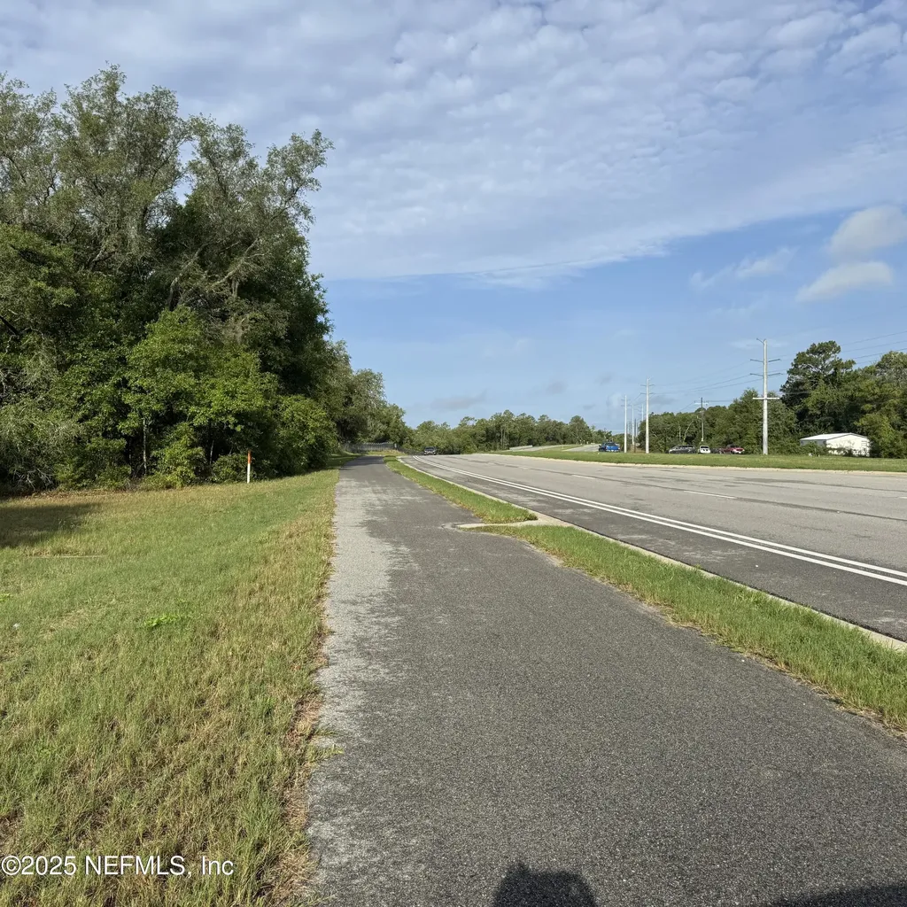1281 State Road 20 Interlachen FL 32148