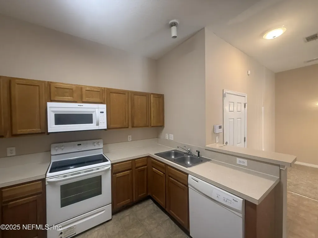 5150 Playpen Drive Jacksonville FL 32210