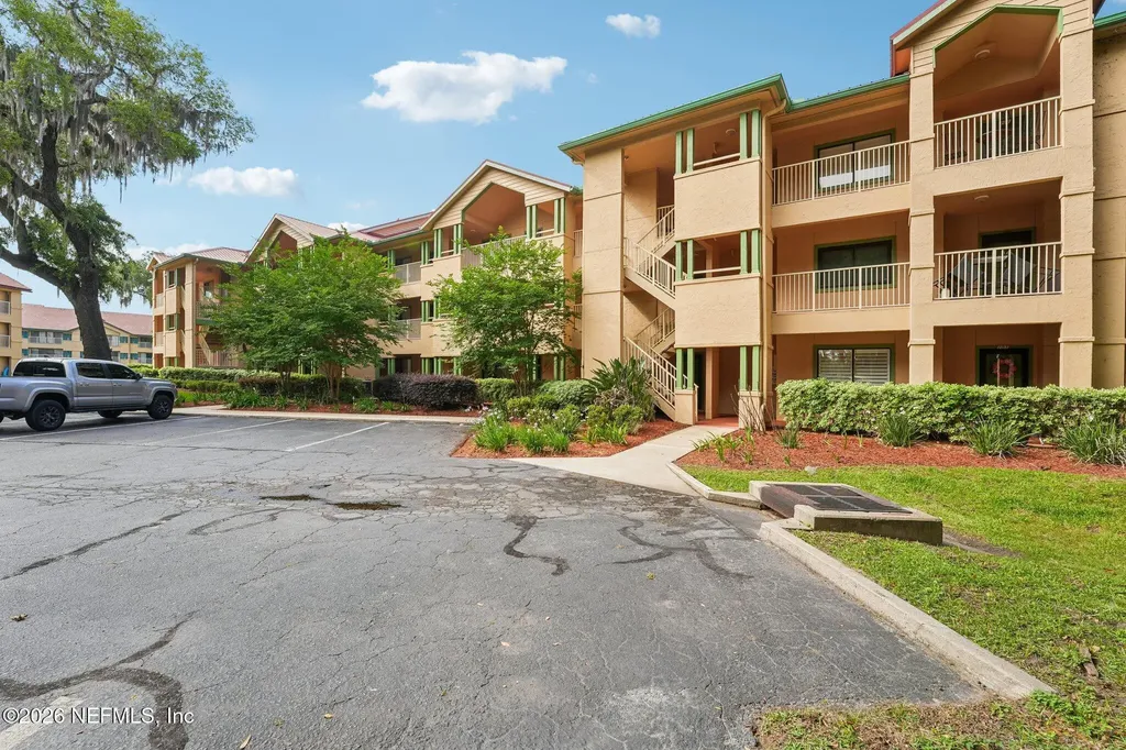 99 Broad River Place Welaka FL 32193
