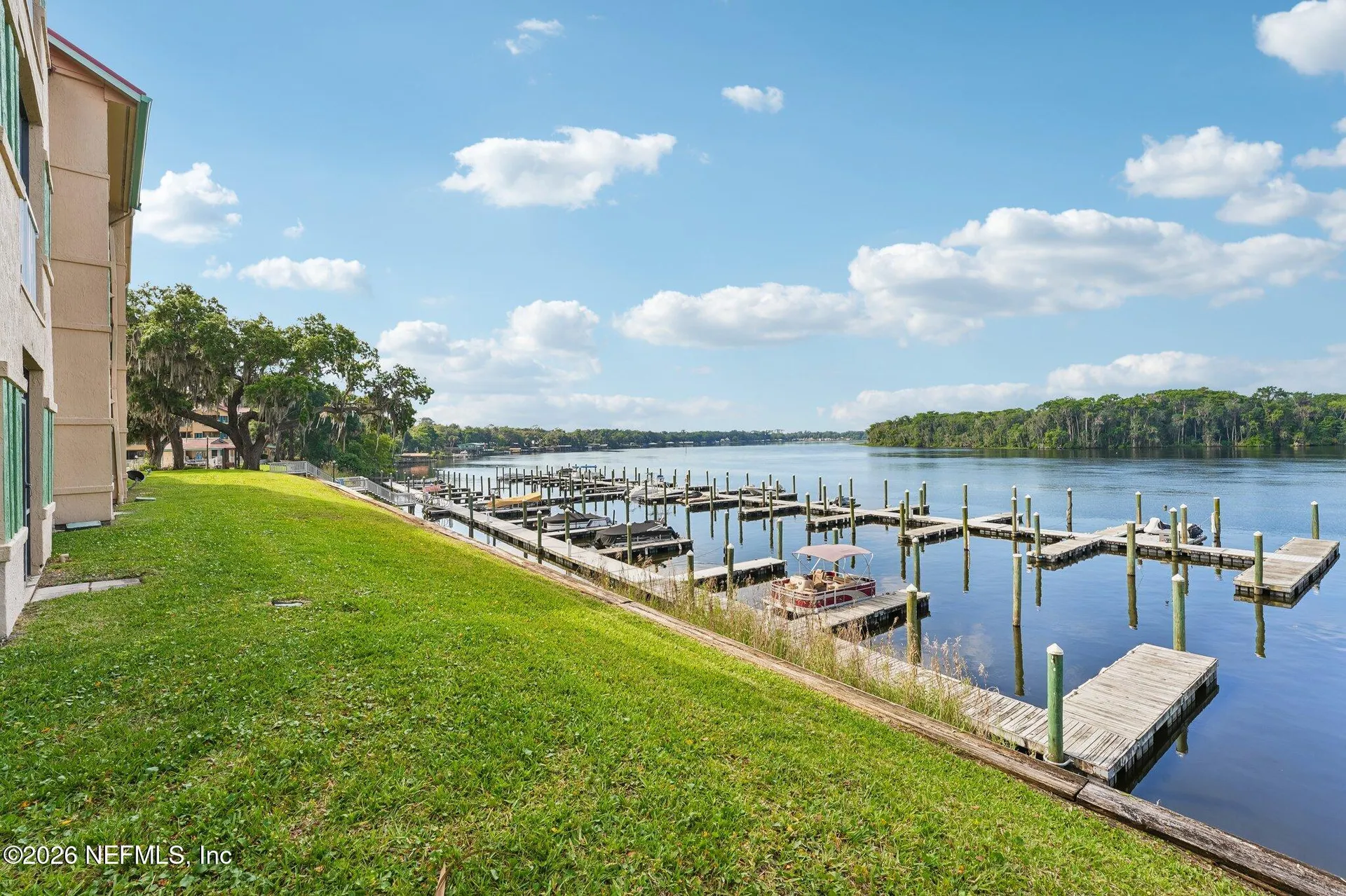 99 Broad River Place Welaka FL 32193